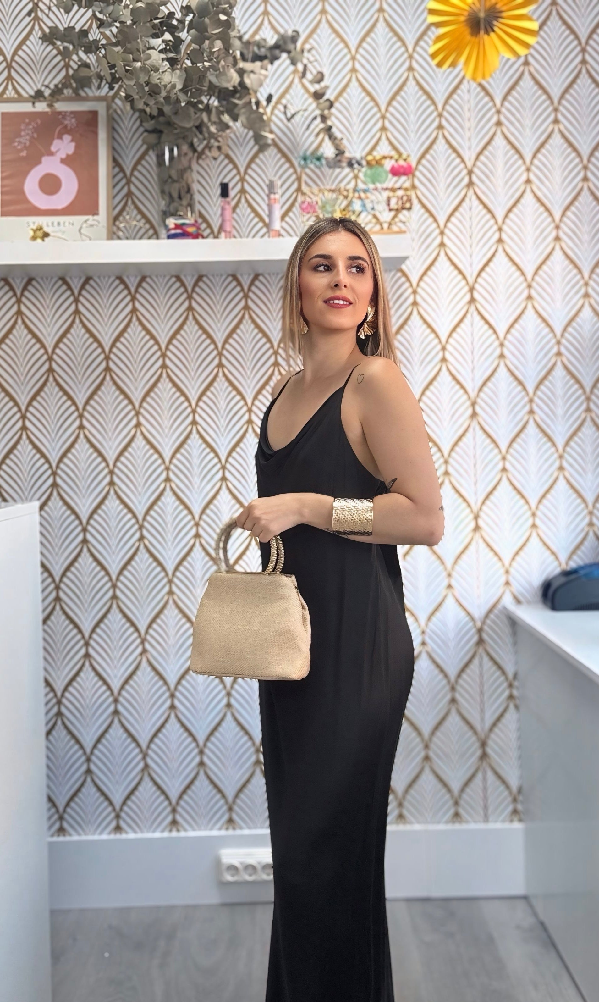 Vestido Satinado Negro